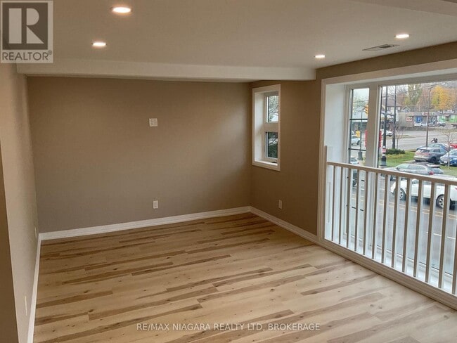 Building Photo - 3976 Portage Rd