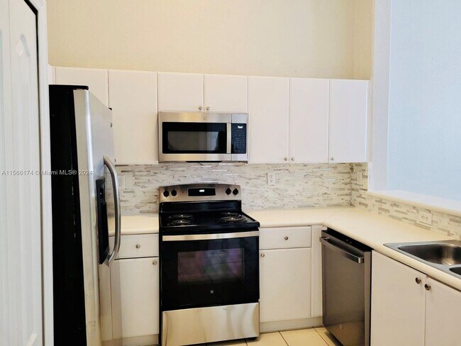 Foto del edificio - 1543 SE 25th Street 207, Homestead, FL 33035