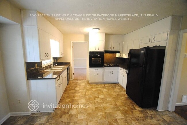 Building Photo - 230 Meadowood Ct