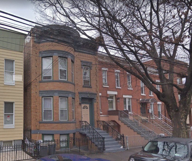 1426 30th Dr, Long Island City, NY 11102 Apartments in Long Island