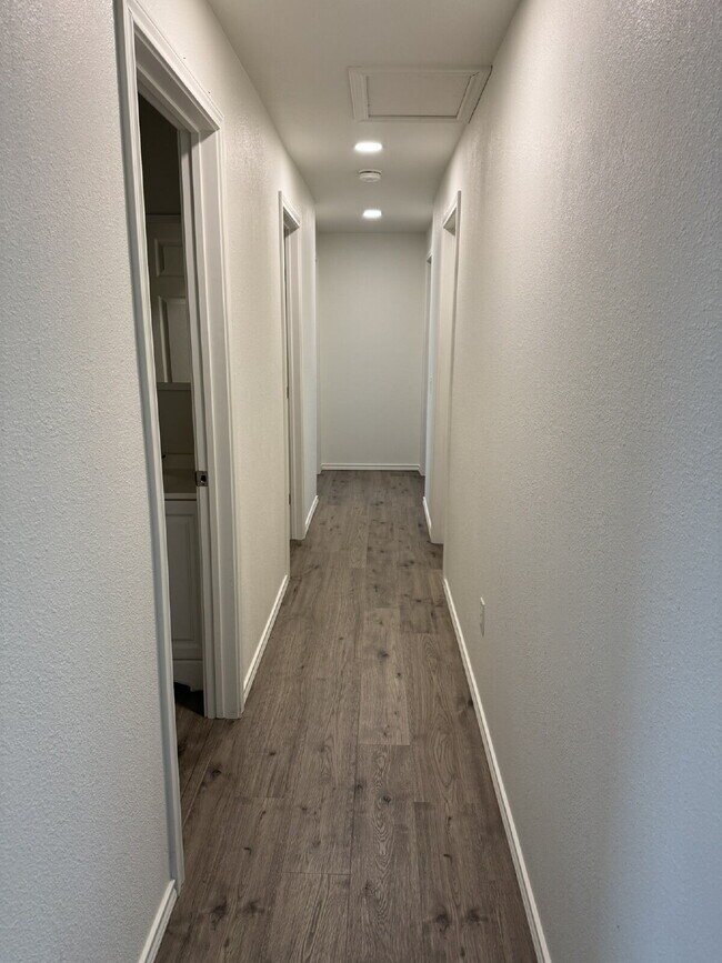 Foto del edificio - Live close to TSU in this 5 bedroom!