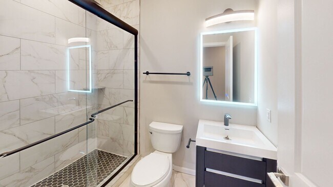 Foto del edificio - 2800 W Master St