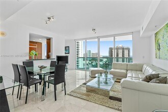 Building Photo - 19400 Turnberry Way