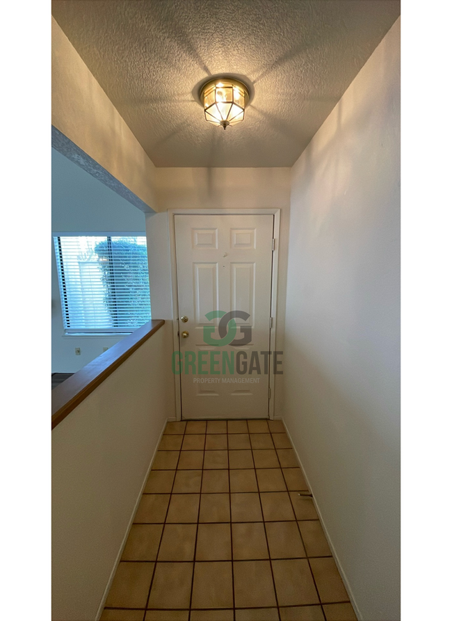 Foto del edificio - Gate Community 2 Bedroom Condo Availabilit...