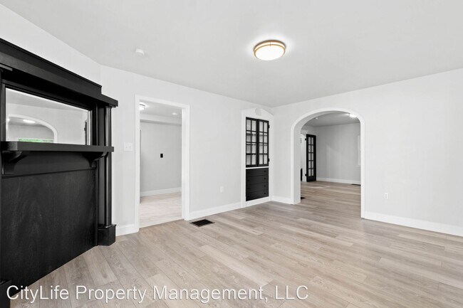 Building Photo - 5 br, 1 bath House - 84 Pasadena