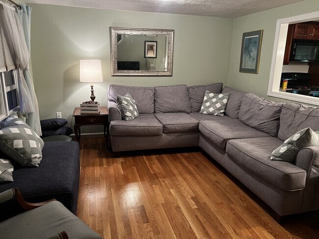 Foto del edificio - 11 Old Mouth Rd