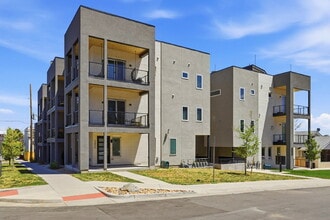 Building Photo - 1286 Osceola St