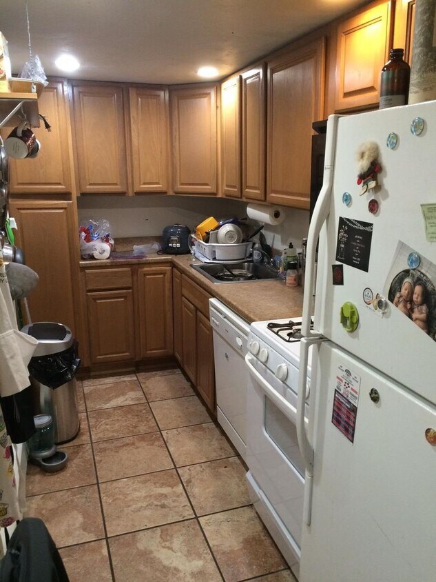 ALLSTON 4 BED/2 BATH FOR $1K/PERSON - ALLSTON 4 BED/2 BATH FOR $1K/PERSON