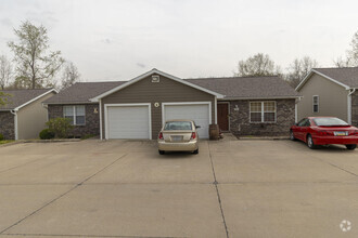 Building Photo - 3402 E St Charles Rd