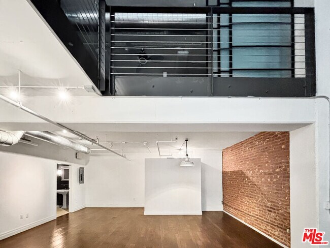 Foto del edificio - 510 S Hewitt St