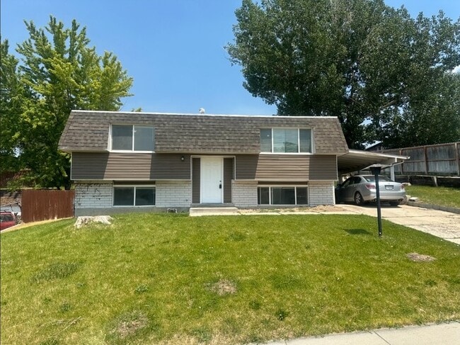 Building Photo - 10455 S Larkspur Cir