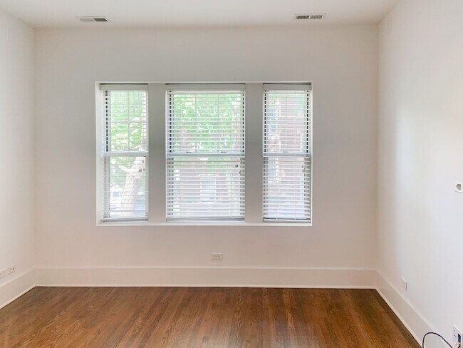 Foto del edificio - 3455 N Wolcott Ave