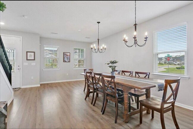 Foto del edificio - 12379 Golden Bell Dr