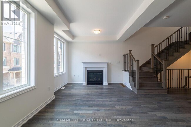 Building Photo - 45 Folcroft St