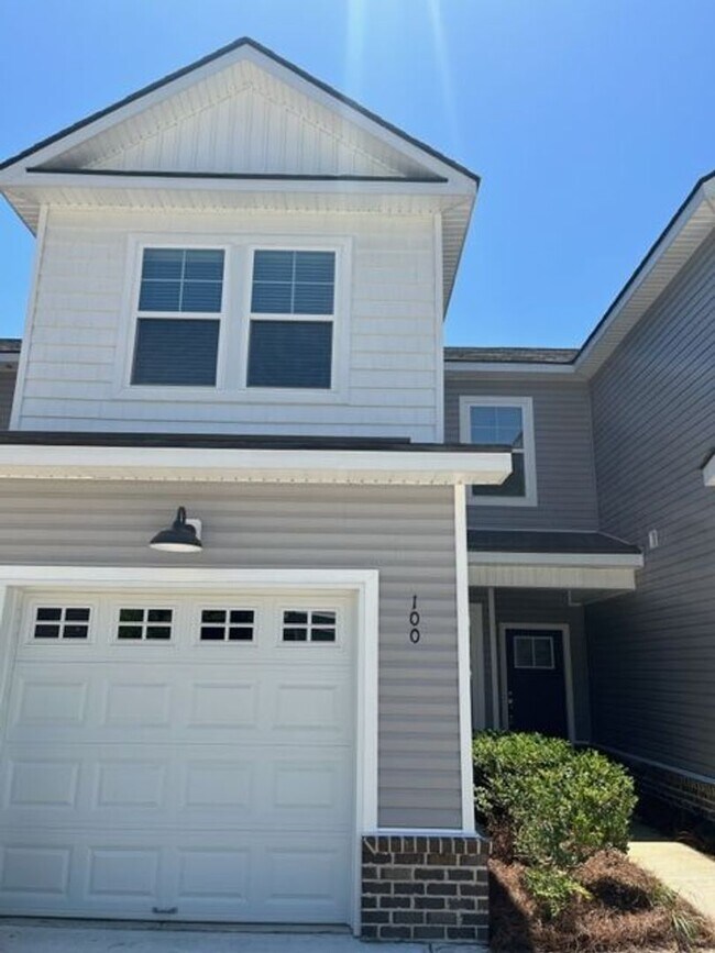 Building Photo - Richmond Hill Townhome
