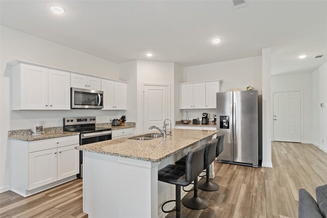 Foto del edificio - 21568 Rolling Streams Dr