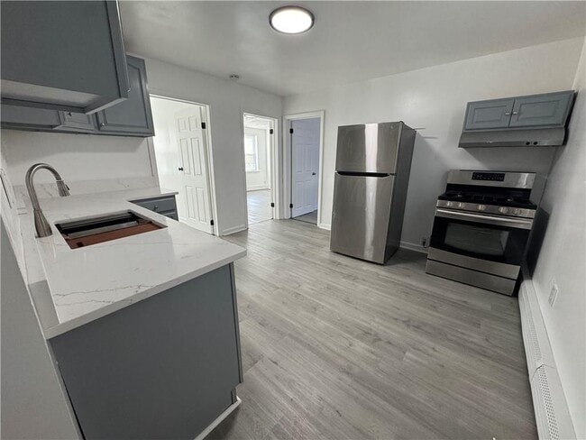 Building Photo - 93 Stanton St