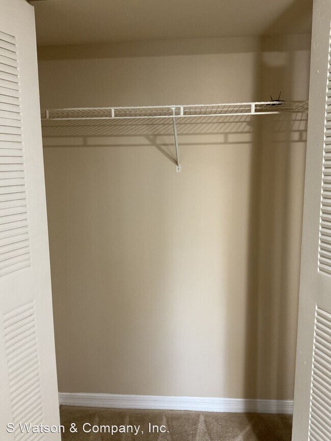 Building Photo - 3 br, 2 bath House - 4197 N Haverhill Rd #201
