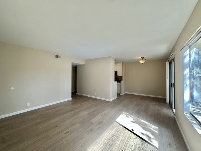 Primary Photo - Newly Remodeled 2 Bedroom 2 Bath Near UTC ...
