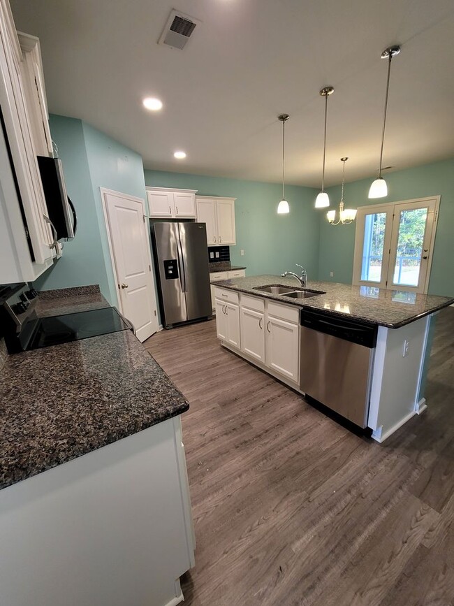 Building Photo - Desireable 4 Bedroom home in The Farm