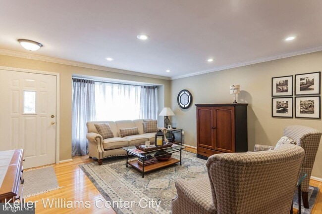 Building Photo - 3 br, 2.5 bath House - 237 Polo Dr