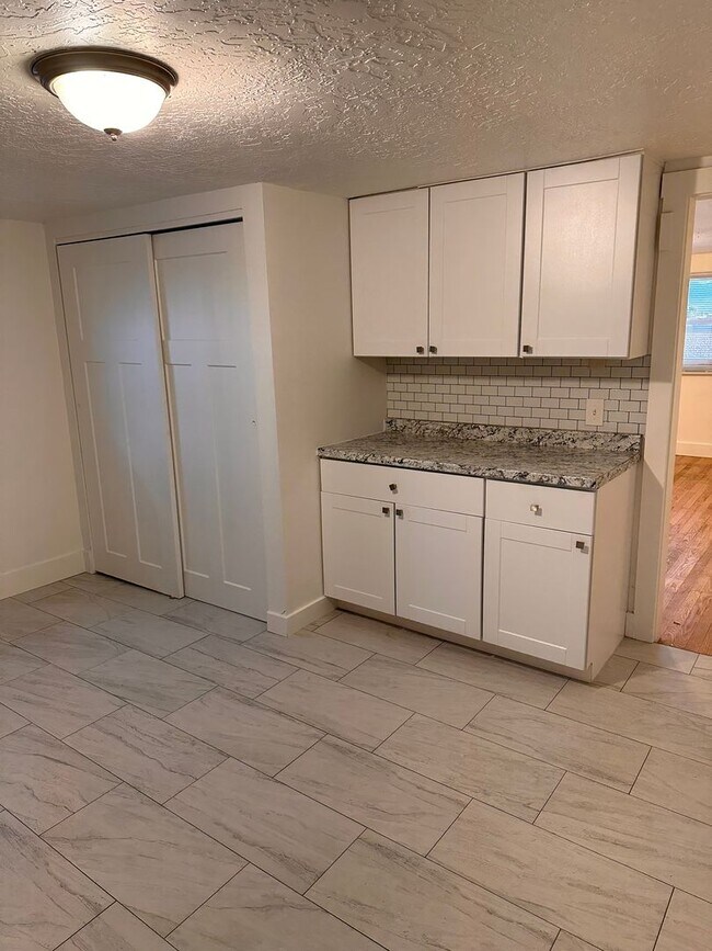 Building Photo - **RENTAL AVAILABLE**  Beautiful 2 Bedroom Country Home Avail NOW!