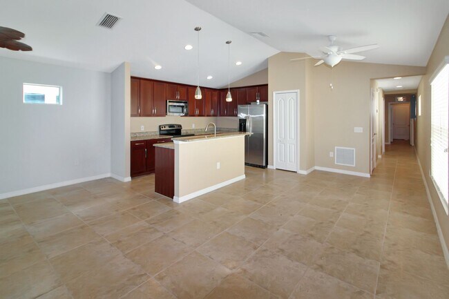 Building Photo - 12476 Shimmering Oak Cir