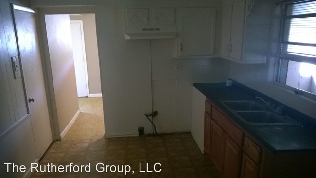 Building Photo - 1316 Mendell Dr