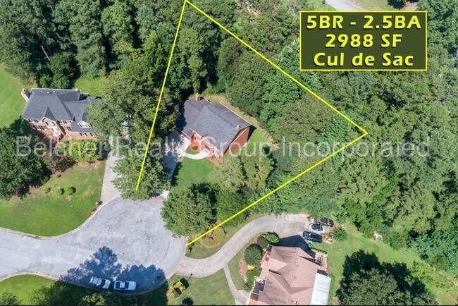 Foto del edificio - ALL NEW EVERYTHING 5 BEDROOM WITH BASEMENT!!