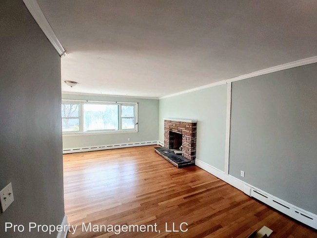 Building Photo - 6 br, 2 bath House - 280 Mapleridge Drive