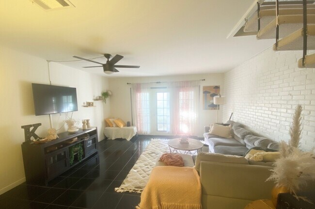 Foto del edificio - 7825 Rue St Cyr St