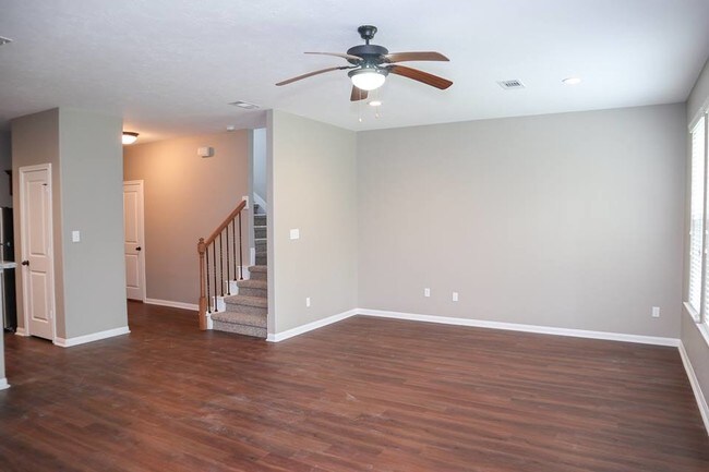 2 Story - 132 Artesian Way