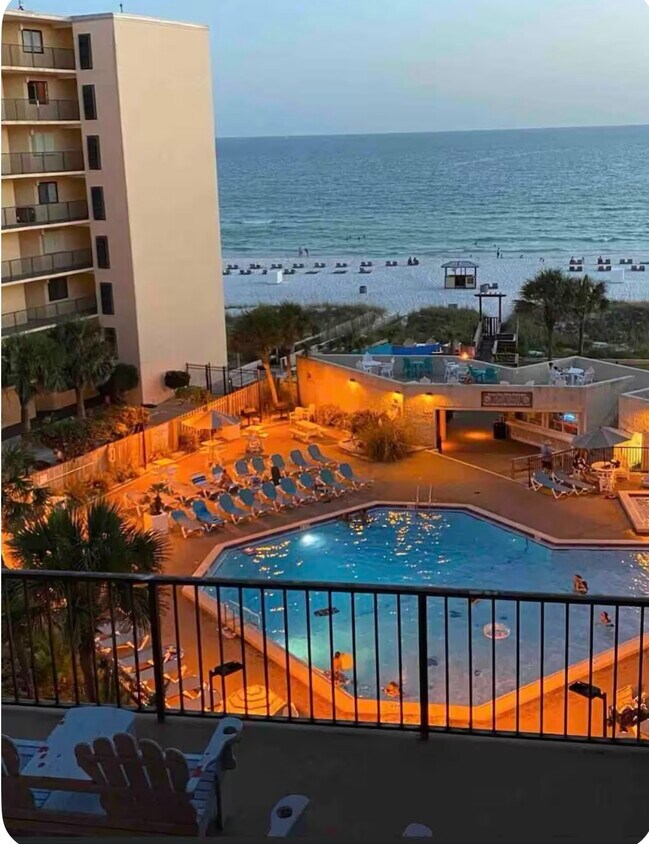 Foto principal - 8817 S Thomas Dr