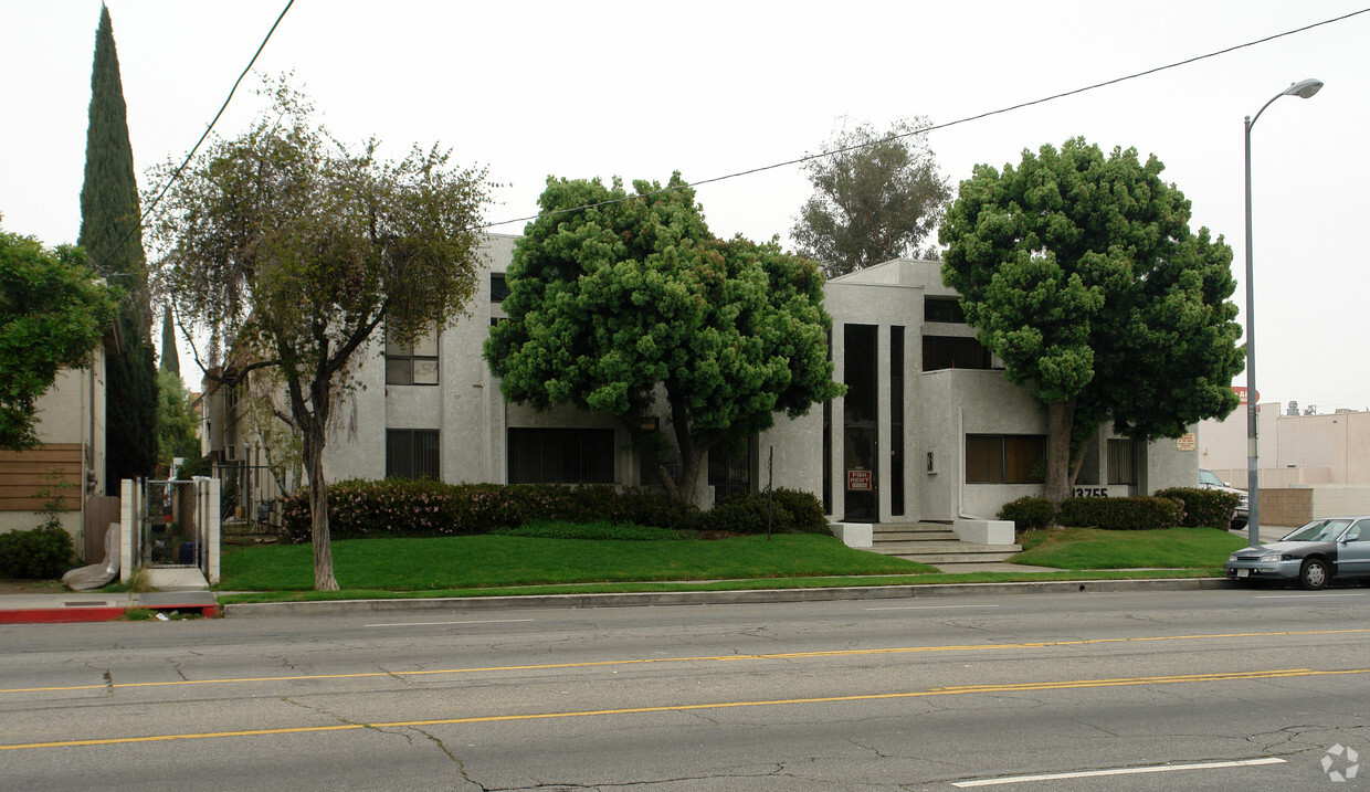 Building Photo - 13755 Sherman Way