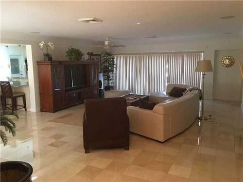 Building Photo - 2455 Del Lago Dr