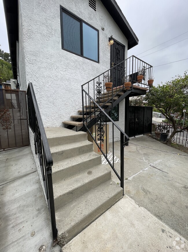 Building Photo - 4507 Lowell Ave