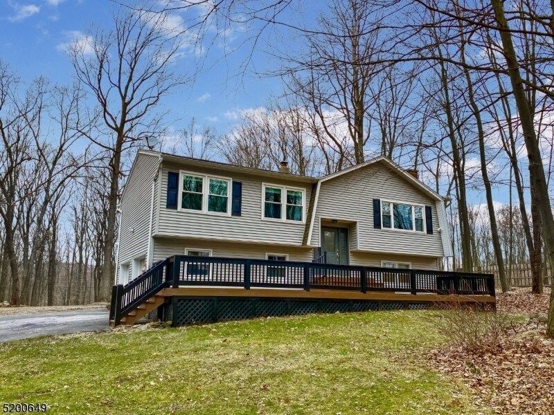 Primary Photo - 23 Maines Ln