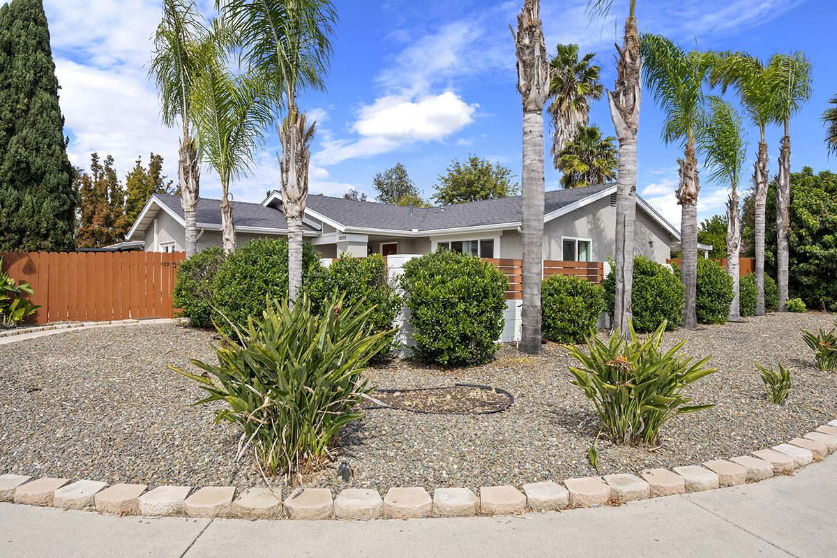 Primary Photo - 10875 Barbados Way