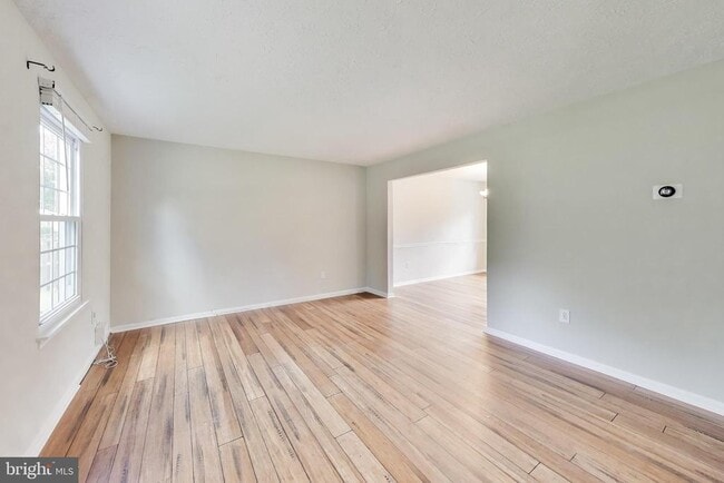 Building Photo - 8813 Francesca Dr