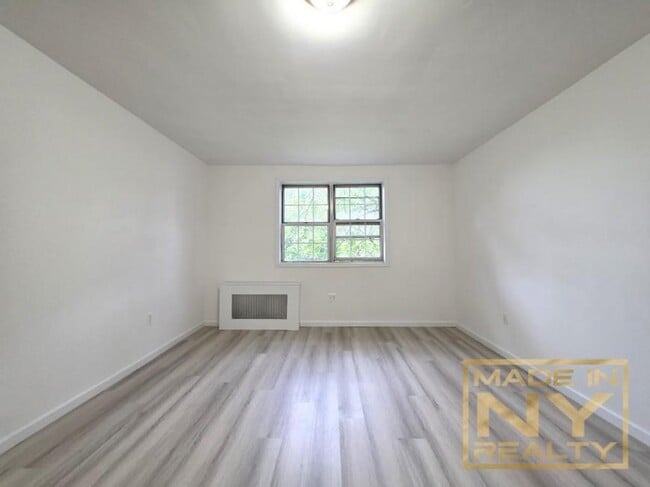 Building Photo - 2 bedroom in FLUSHING NY 11367
