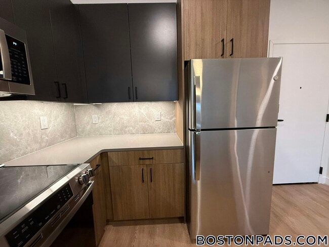 Building Photo - 199 Gardner St