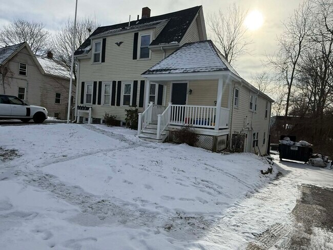 Building Photo - 102-104 Cherry St