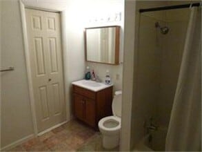 Building Photo - 2416 Olive St