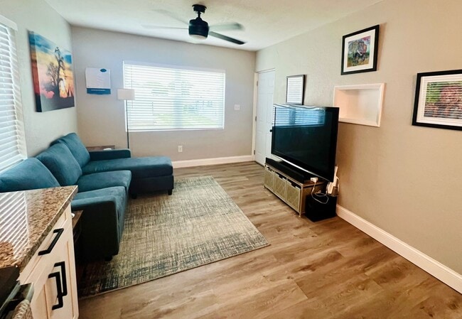 Foto del edificio - 401 S Mars Ave