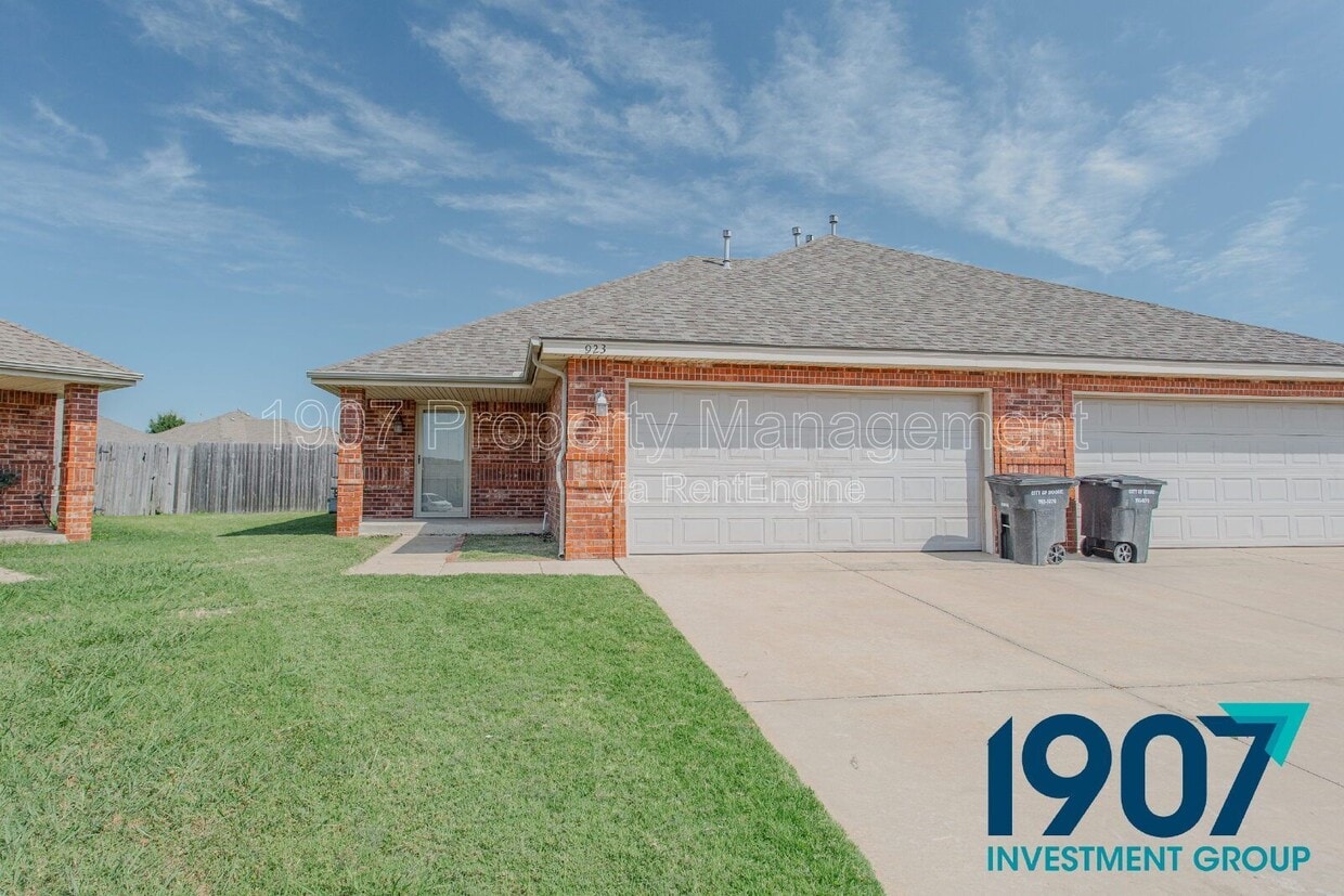 Photo - 923 Southwest 37th Street