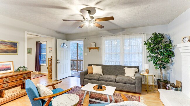 Foto del edificio - 443 Arrowhead Rd