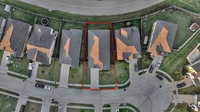 Building Photo - 5827 Northern Rose Ln