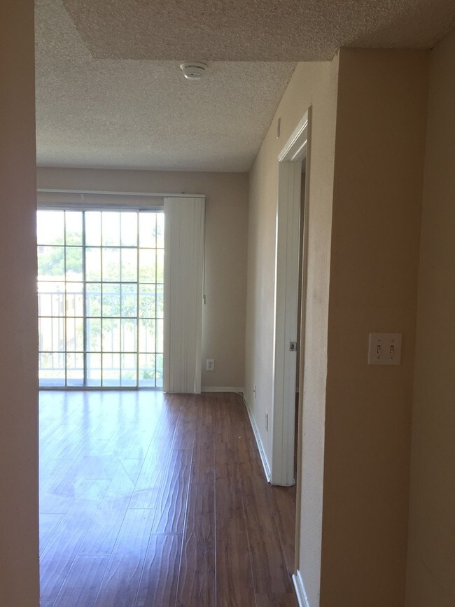 Building Photo - 5050 Klump Ave