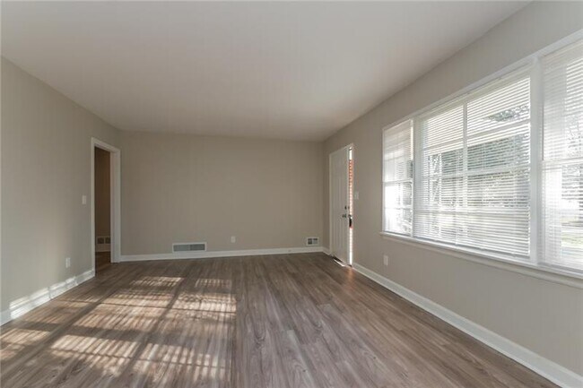 Foto del edificio - 123 New Hope Rd