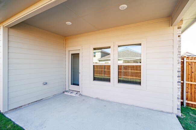 Foto del edificio - 3300 Sedge Grass Dr